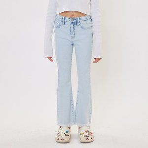 LIGHT WASH HIGH RISE FLARE KANCAN JEANS WITH FRINGE